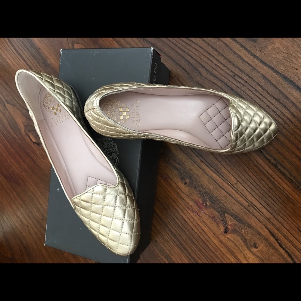 🌸Vince Camuto Gold Quilted Flats